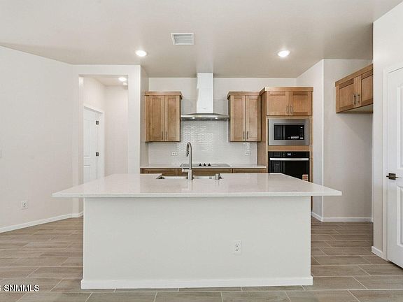 2nd image of 6555 Newcastle Ave