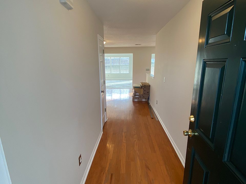 1st image of 300 Winding Willow Trl