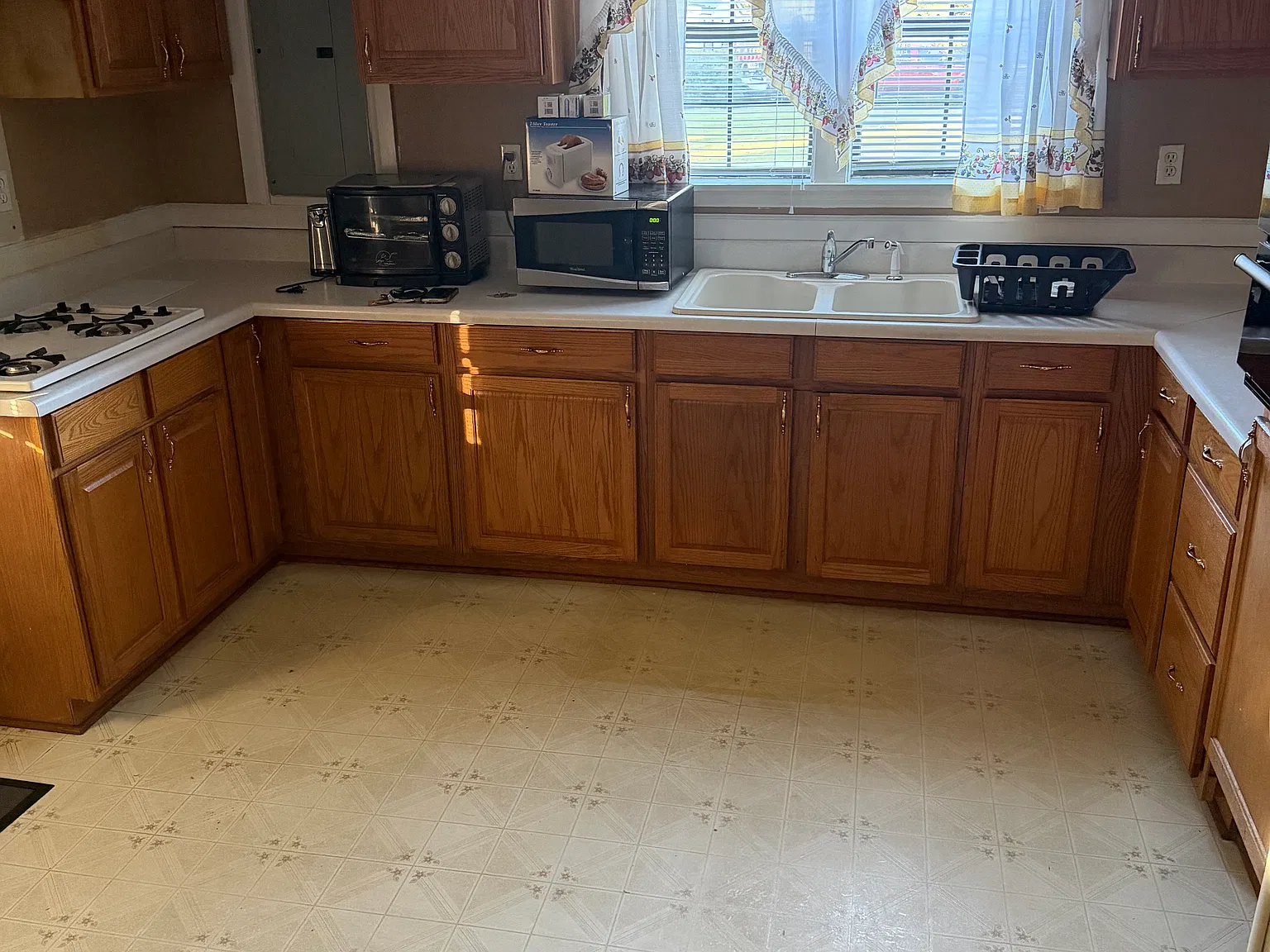 3 bed, 1905 sqft, $1,800 — Photo 2