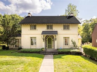 326 Berkeley Dr, Syracuse, NY 13210