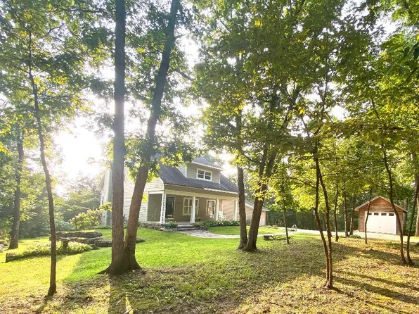 5782 North Dutch Hollow Road, Potosi, WI 53820