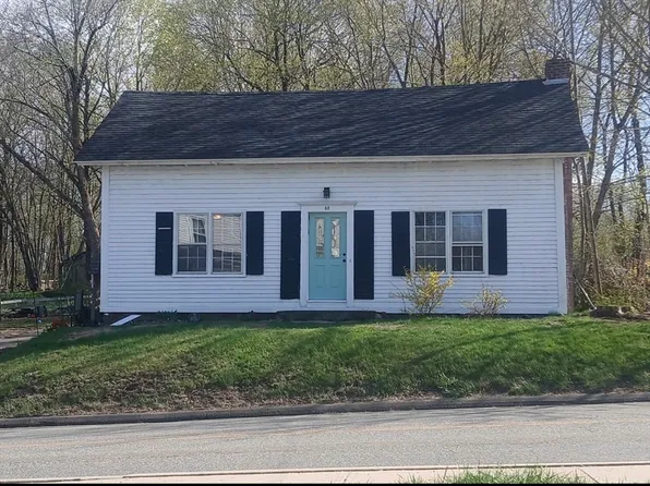 52 Summer St, Barre, MA 01005