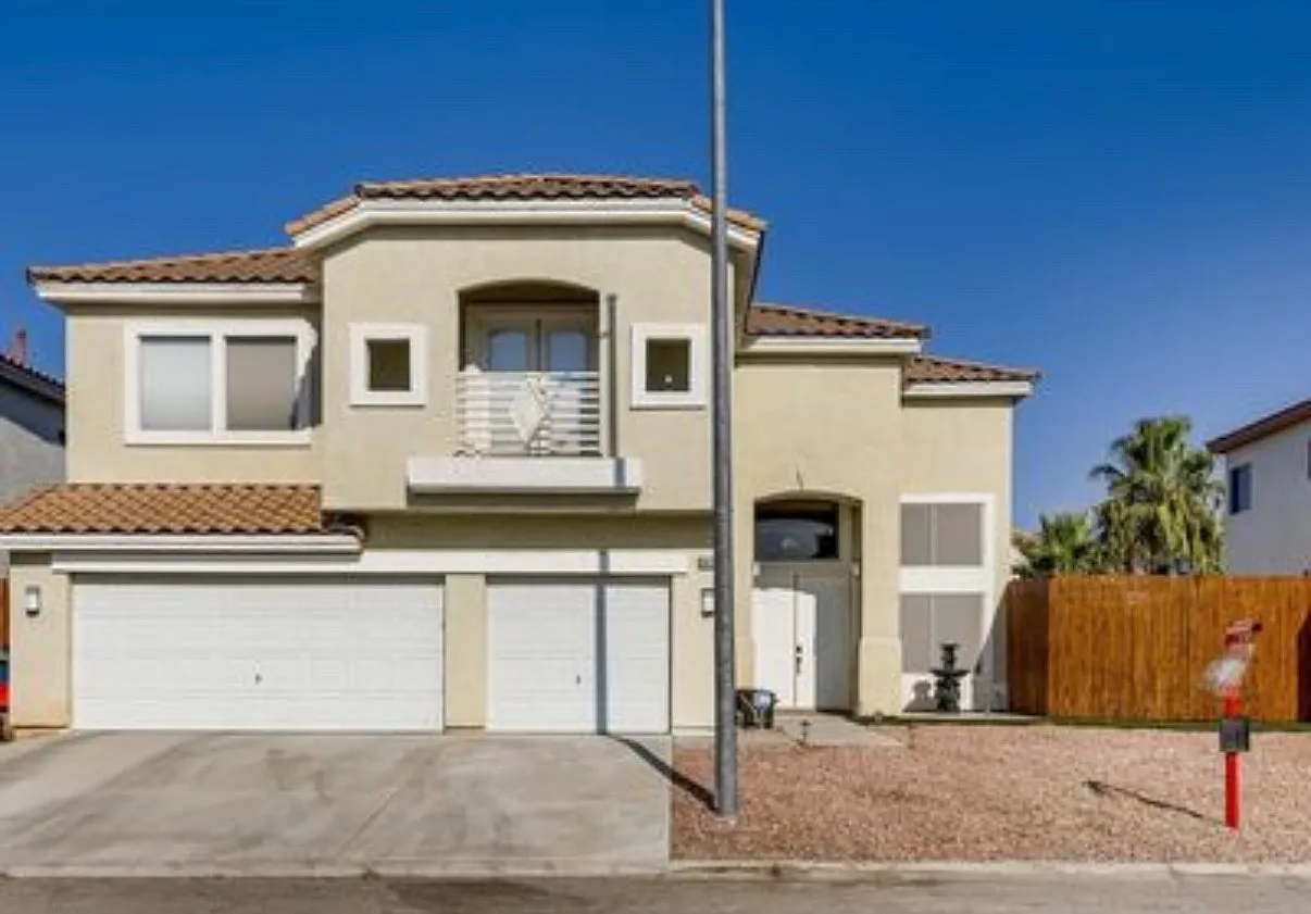 5 bed, 3368 sqft, $5,000 — Photo 3