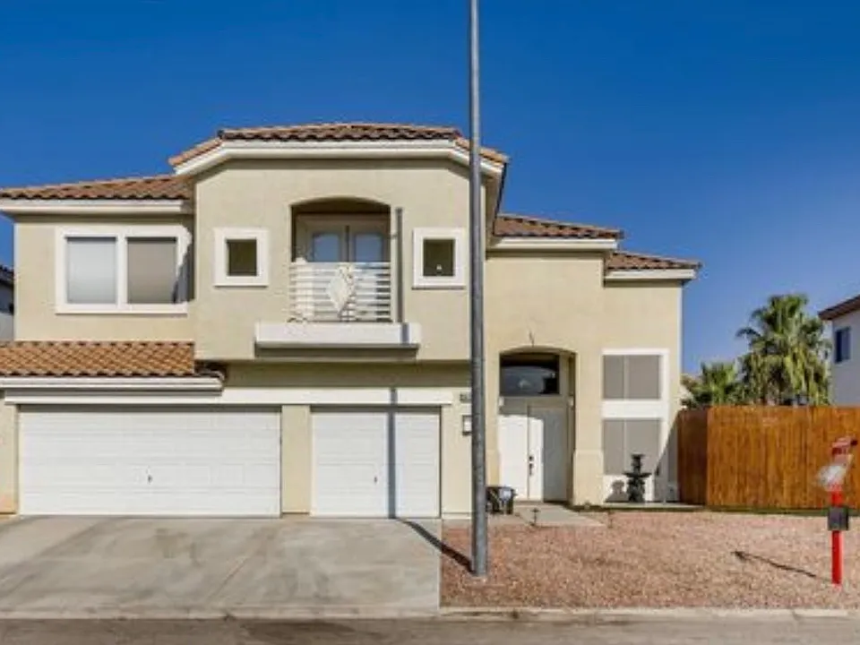 5420 Regal Peak Dr
