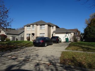 210 Julie Ln, Hampshire, IL