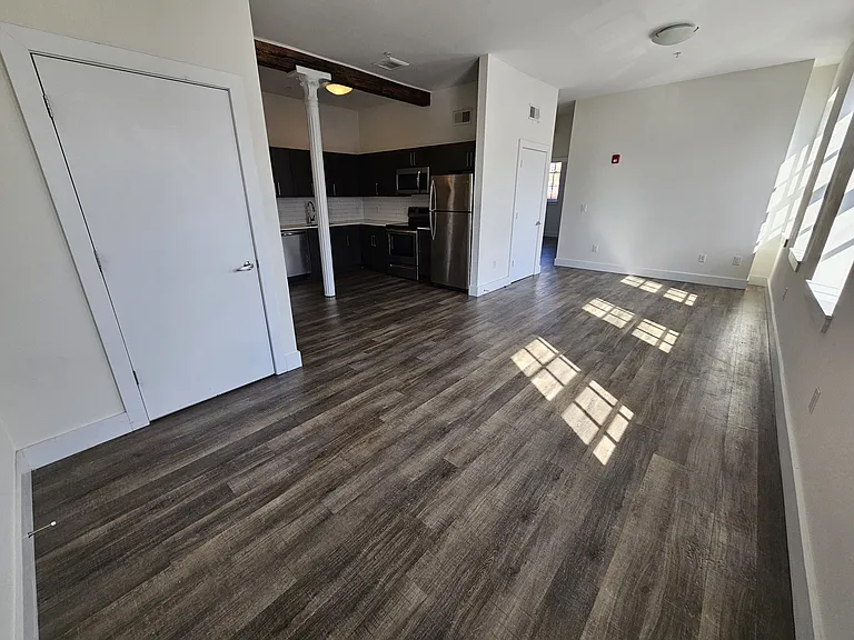 Textile Lofts — Photo 22