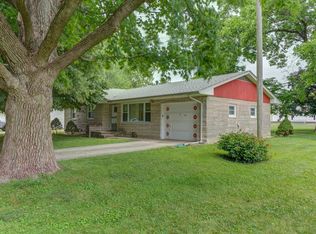 220 N Indiana St, Atwood, IL 61913