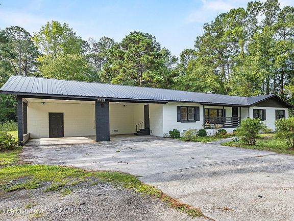 2nd image of 2715 Cedar Hill Road NE