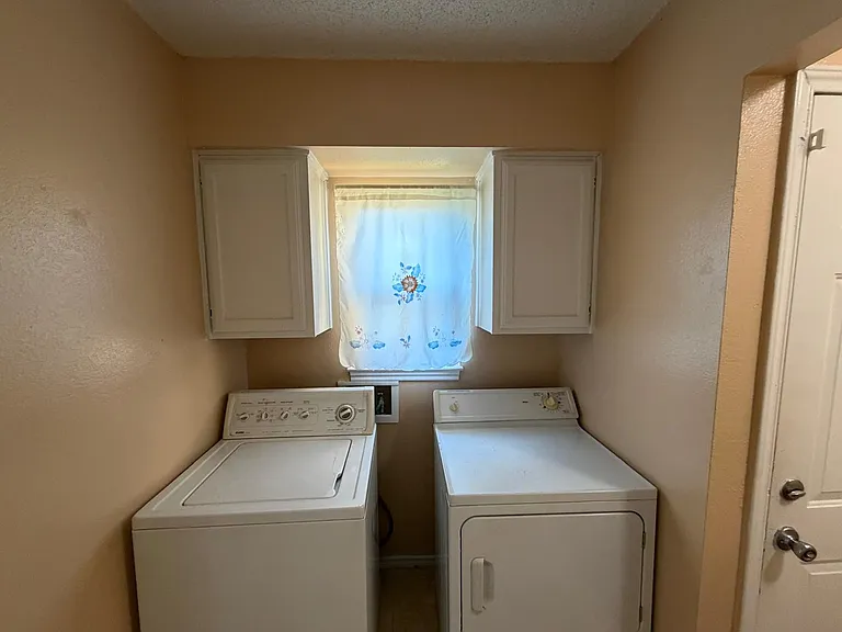 3901 Las Brisas Dr — Photo 16