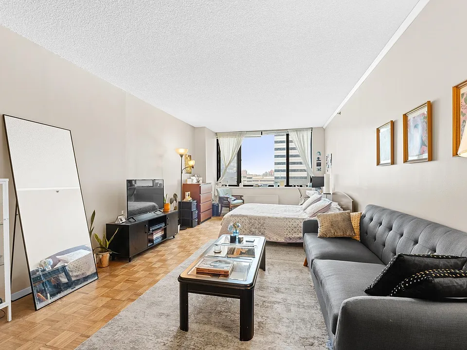 45 River Dr S #808A