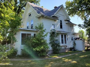 601 S Ash St, Crookston, MN 56716