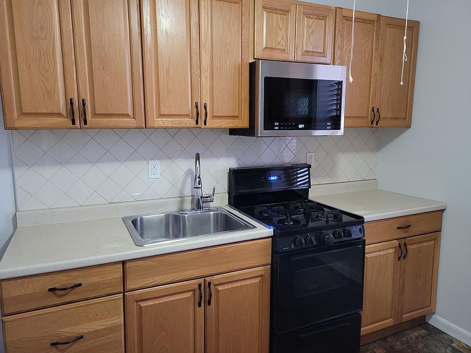 1st image of 6769 78th St APT 3R