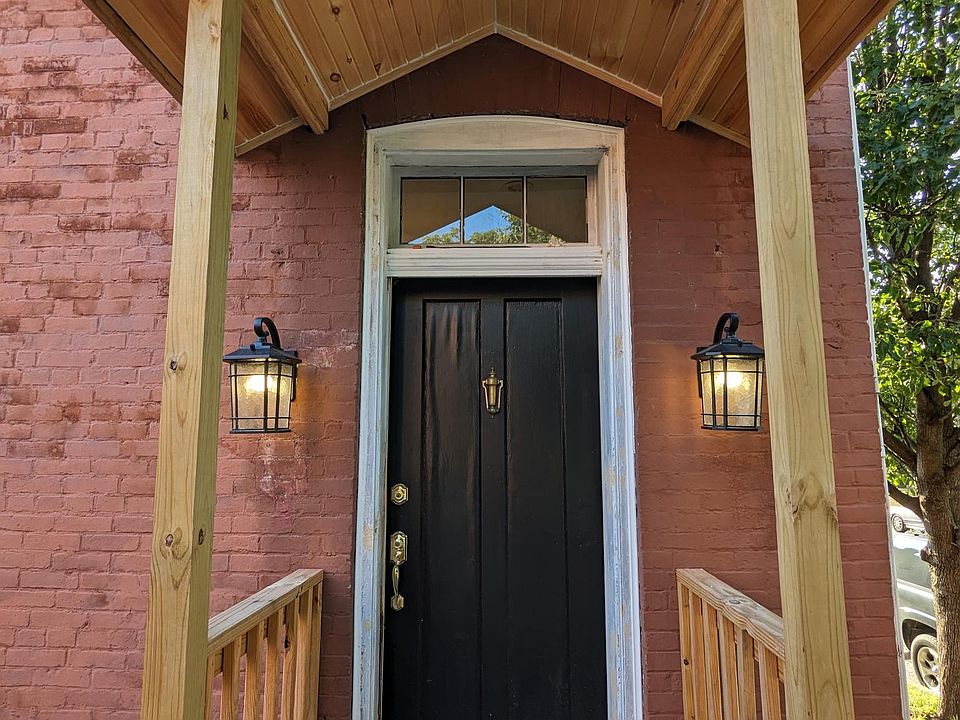 Front Entryway
