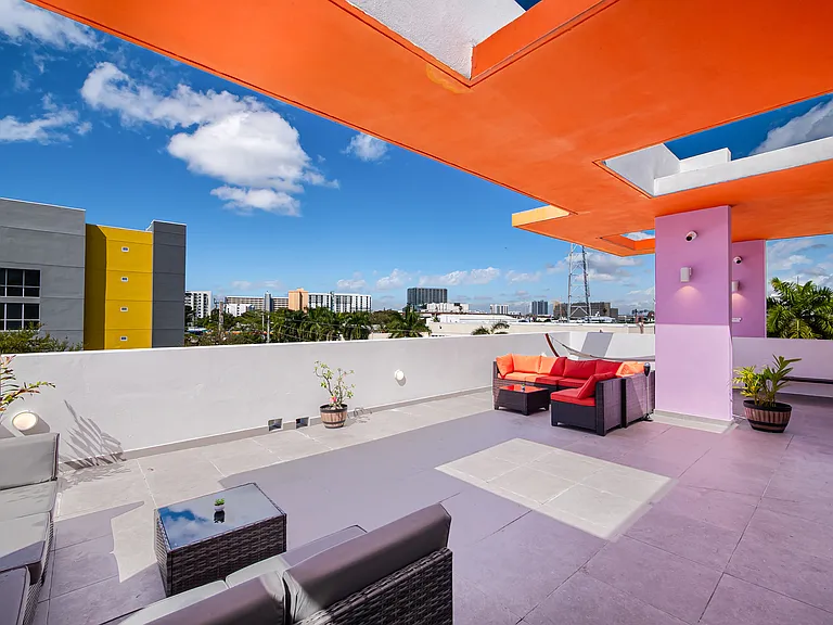 Saffron Apartments — Photo 63