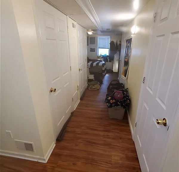 518 Lawrence St — Photo 46