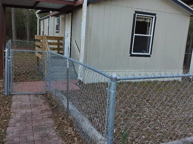 10294 FM 990 — Photo 1