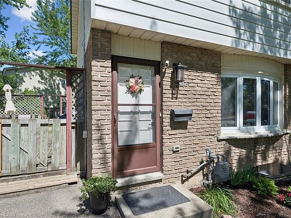 4th image of 54 Ellis Cres N #A