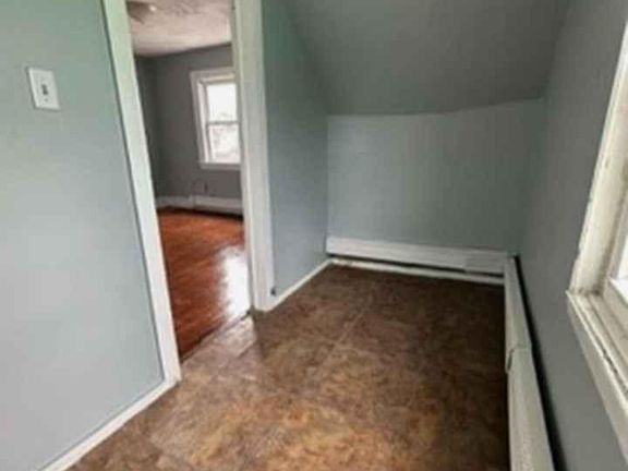 5th image of 265 Schley St #265