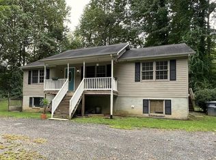 60 Sheckells Rd, Huntingtown, MD 20639