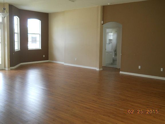 Home For Sale In Port saint lucie