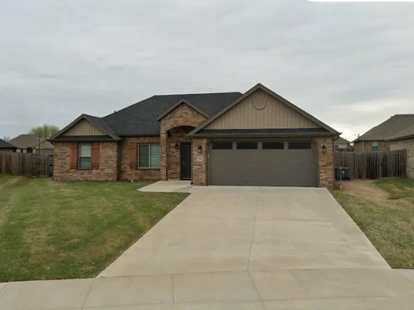 1704 Charismatic Dr, Prairie Grove, AR 72753