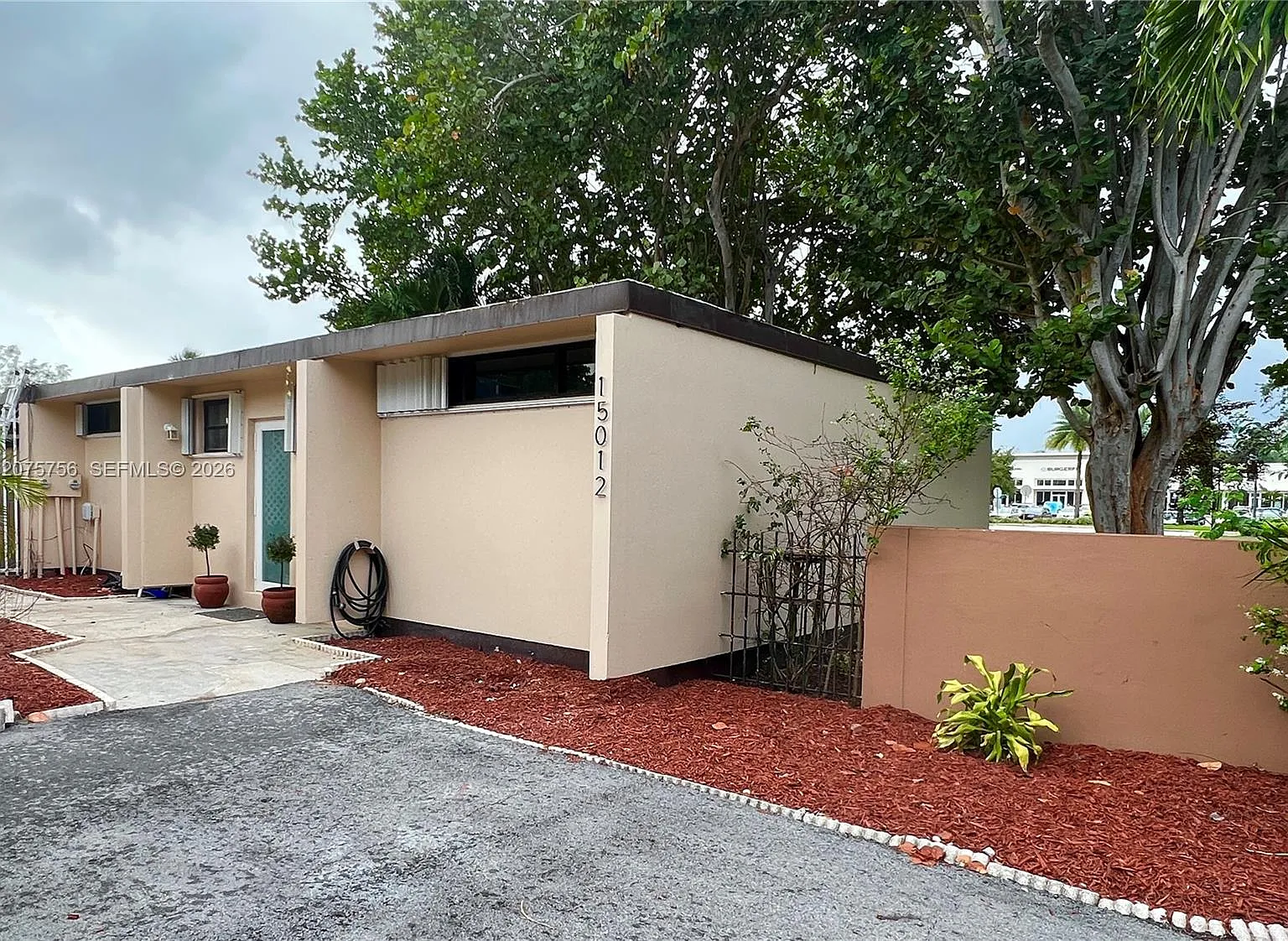Miami Lakes Cypress Villa — Photo 1
