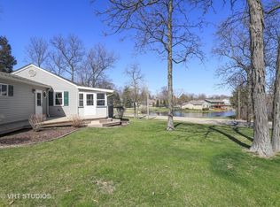 33022 N Thornapple Ln, Grayslake, IL 60030