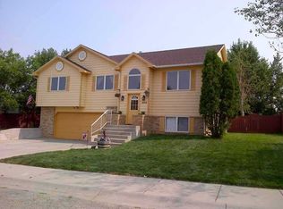 864 Adobe Dr, Billings, MT 59105