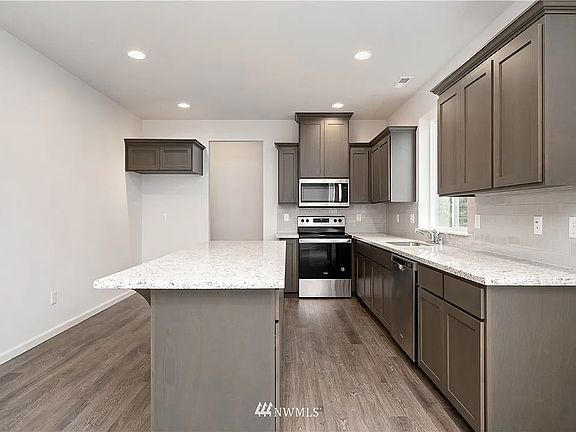 5th image of 3760 Court Q