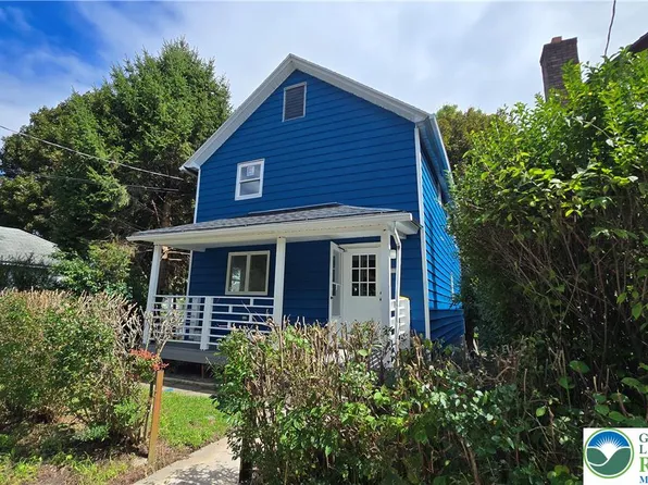 330 4th St, Olyphant, PA 18447