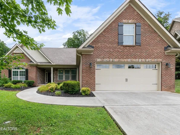614 Oak Cove Ln, Knoxville, TN 37922