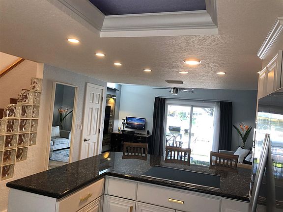 5th image of 2559 NE 15th Street