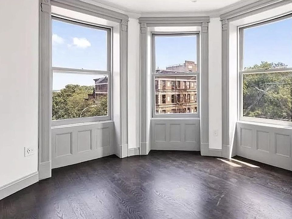 2nd image of 392 Clinton Ave APT 1S