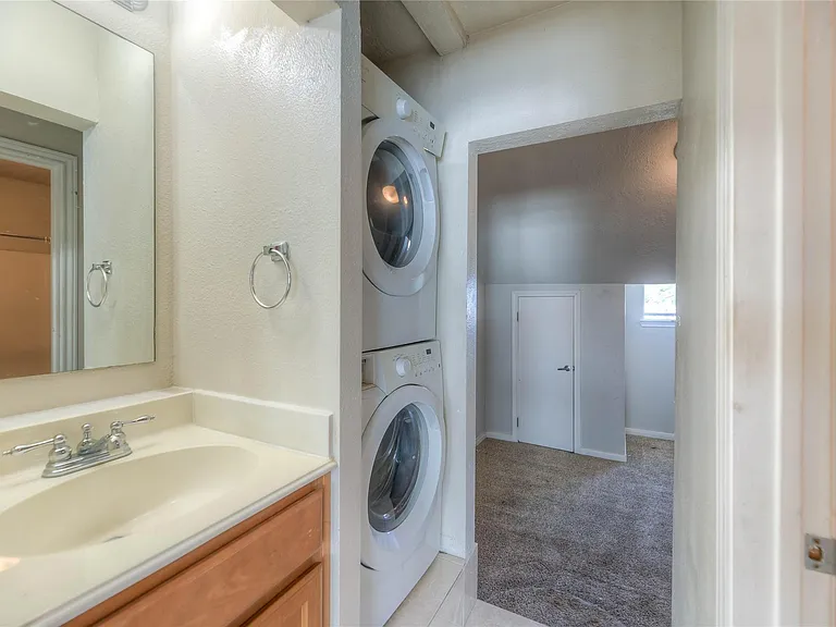 445 Carolcrest Ln #422 — Photo 12