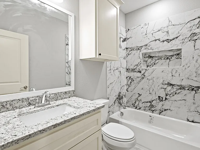 2308 Bloomfield Dr — Photo 23