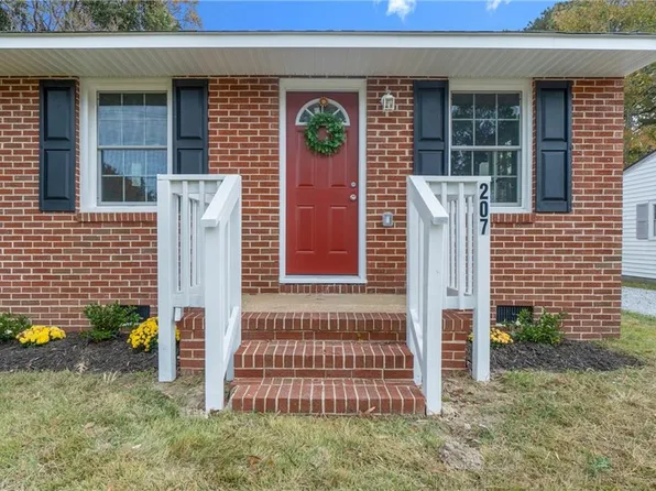 207 S College Dr, Franklin, VA 23851
