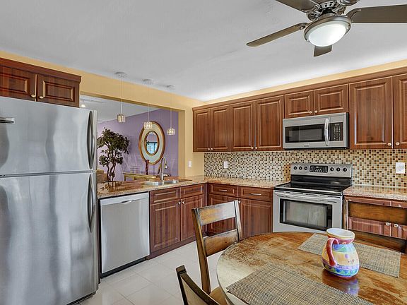 3rd image of 5673 Fairway Park Drive #102