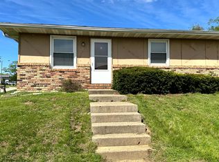 204 N Parkway Dr APT A, Pekin, IL 61554