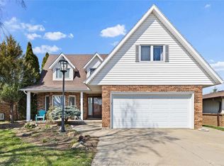 9 Sherwood Ave, Leamington, ON N8H 4V1
