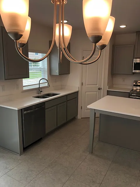 3 bed, 1694 sqft, $1,995 — Photo 3