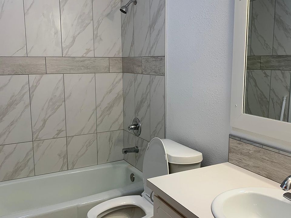 1st image of 4905 W 27th St