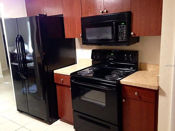 3rd image of 409 E Helen Ave