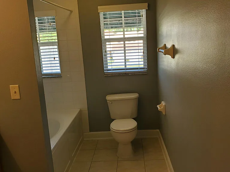 5660 Samter Ct — Photo 7