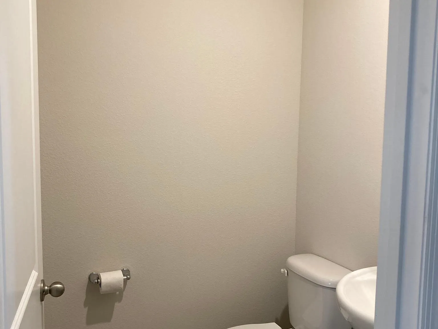 4 bed, 2.5 bath, 2168 sqft, $2,600 — Photo 4