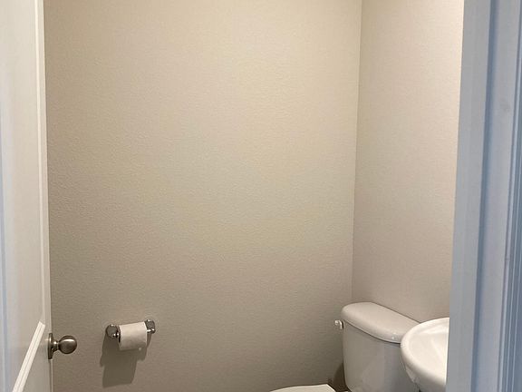 4th image of 3182 Fresno Pl