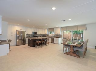 5929 Yarmouth Ave, Encino, CA 91316