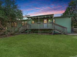 110 Oak Valley Dr, Lakehills, TX 78063
