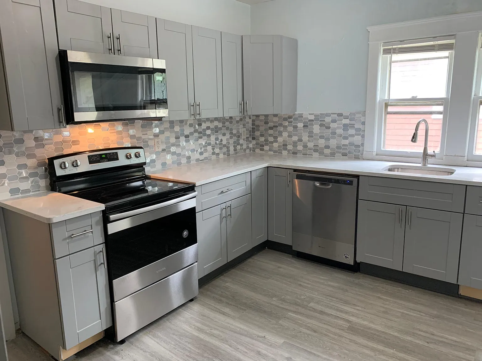 2 bed, 1600 sqft, $1,690 — Photo 4