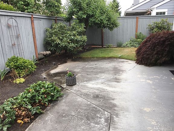 2nd image of 6020 N Highlands Pkwy APT 4