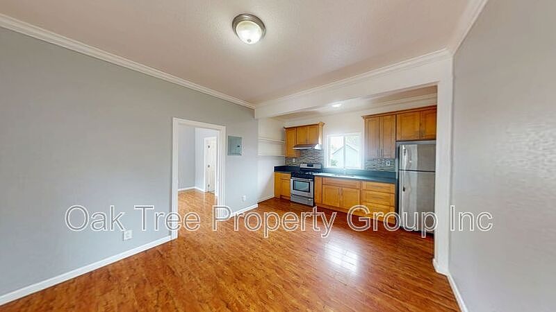 1st image of 884 32nd St #884